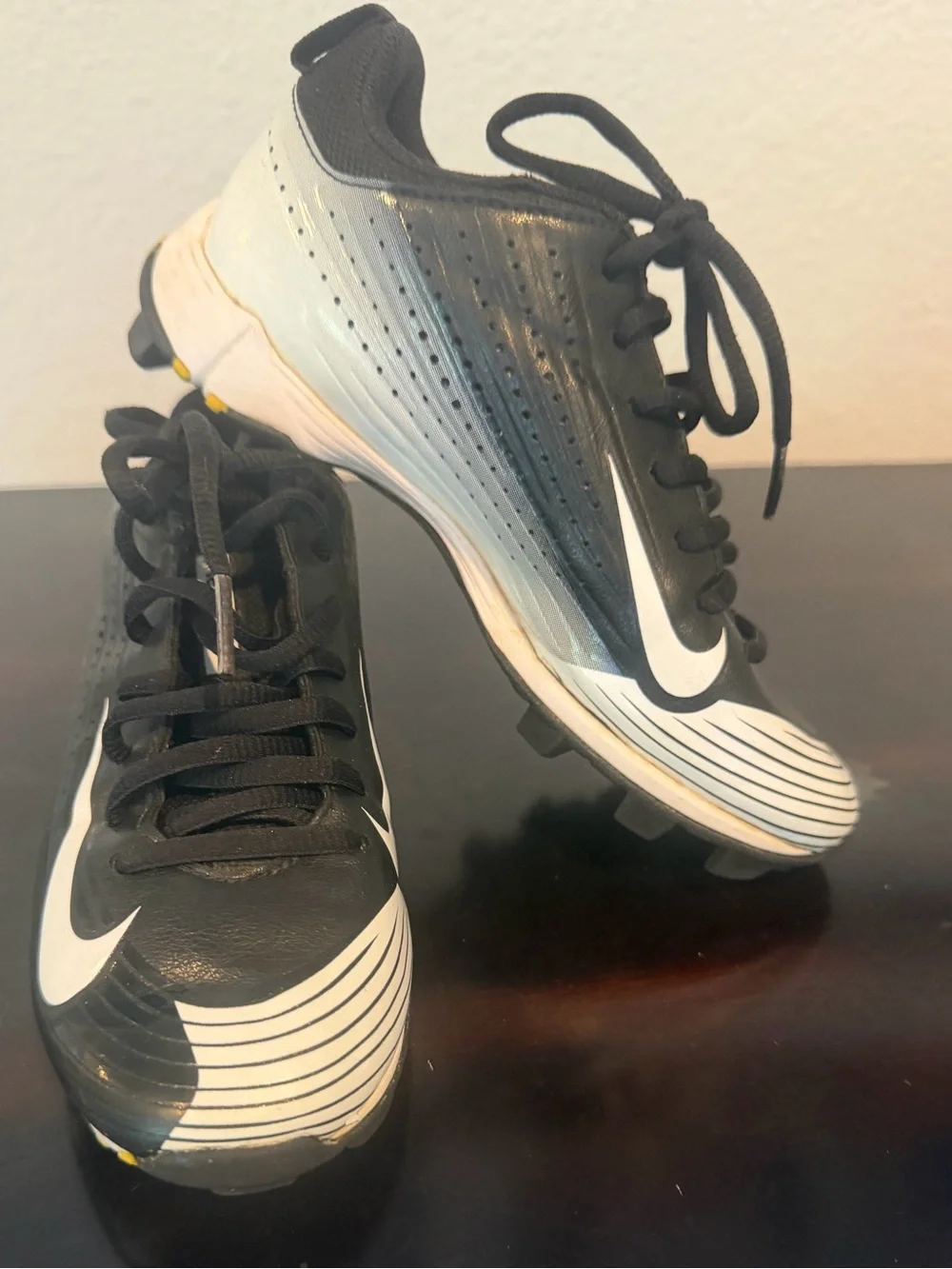Nike Vapor Keystone 2 Low Youth Baseball Cleats Size 1Y Black White Fastflex